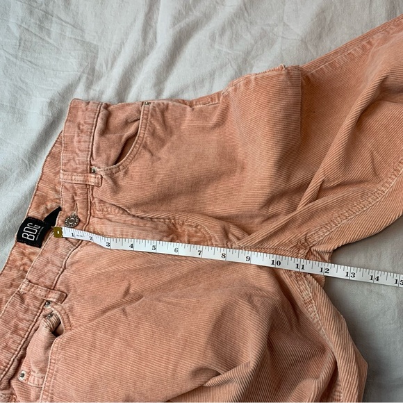 Urban Outfitters BDG corduroy coral pants size 28 slim fit straight leg - Picture 7 of 8